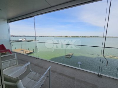 Apartament deosebit , vedere frontala catre Lac-centrul statiunii Mamaia