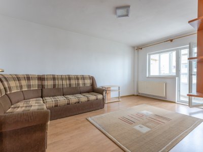 Apartament cu 4 camere, spatios, in zona Centrul Civic-Judetean