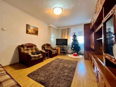 Apartament luminos 3 camere, 2 băi, parcare