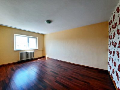 Poarta 6 Liceul Blaga Apartament cu 2 camere decomndate