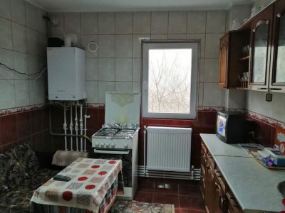 TOMIS III - apartament 4 camere decomandat 