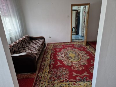 Apartament 3 camere situat in centrul Mangaliei