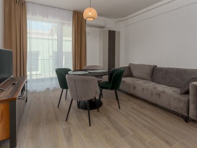 Garsoniera situata in zona Mamaia Nord, primul bloc de la promenada