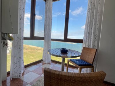 Apartament cu vedere frontala catre mare - zona Faleza Nord