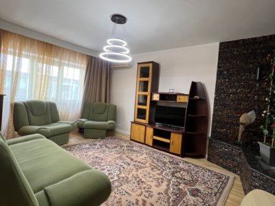 Apartament 3 camere zona Trocadero
