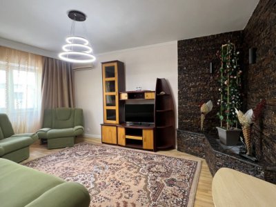 Apartament 3 camere zona Trocadero