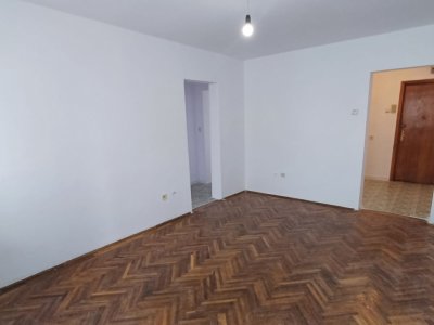 Apartament 2 camere de vanzare, zona Salvare-Constanta