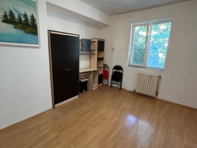 Garsonieră situată în zona Far - Billa