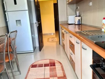 Apartament 3 camere situat in Dacia
