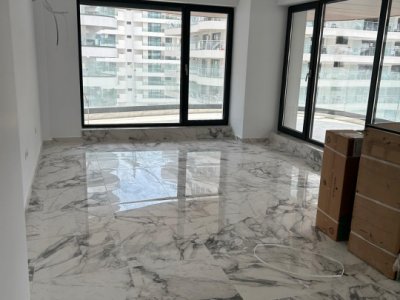 Priveliște dublă, stil de viață unic – 3 camere de lux în Mamaia Nord, Constanta