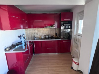 Apartament 3 camere de vanzare situat in zona Tomis Nord-Campus, Constanta