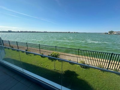 Apartament 3 camere Lake On Residence - vedere superba catre lac!