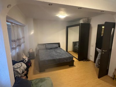 Apartament 2 camere de vanzare, situat in zona Trocadero, Constanta