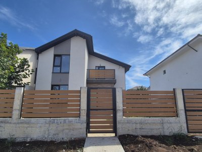 Casă modernă P+M Agigea, zonă liniștită