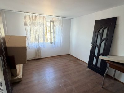 Garsoniera in zona Far