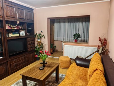  Apartament 2 camere, situat in zona Dacia - Biserica Alba