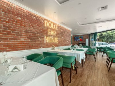 Lacul Tei Restaurant de Traditie cu Chirias pentru investitie