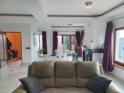 SUPER OFERTA DE SARBATORI! Vila de vanzare UNGURENI, Butimanu