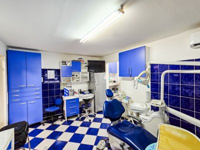 Cabinet stomatologic cu 2 scaune, complet echipat – Pantelimon