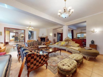 De vânzare vilă elegantă P+1 și construcții anexe Petrești-Corbeanca