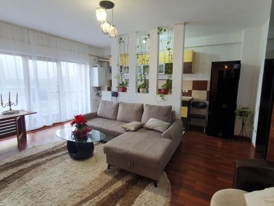 Cochet și luminos - Apartament de vânzare metrou Straulesti