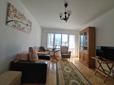 Apartament 4 Camere de Vanzare in Pajura