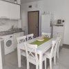 Inchiriere Apartament Mamaia Nord prima linie la mare cu parcare ! thumb 3