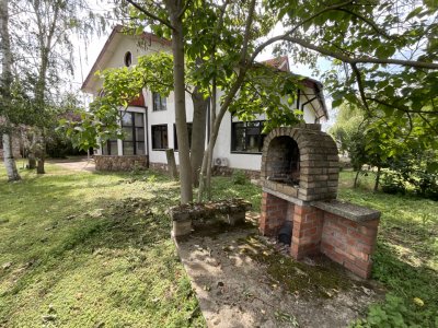 Vilă  cu Vedere si acces  la Lac Snaov–  visul tău din Izvorani