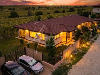 Tartasesti, cartier Buna Ziua, 25 min Colosseum Mall