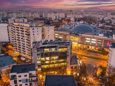 Mall Vitan, cladire de birouri clasa A